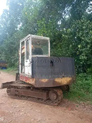 Mitsubishi Kato.50 2000 Heavy-Duty (Used)