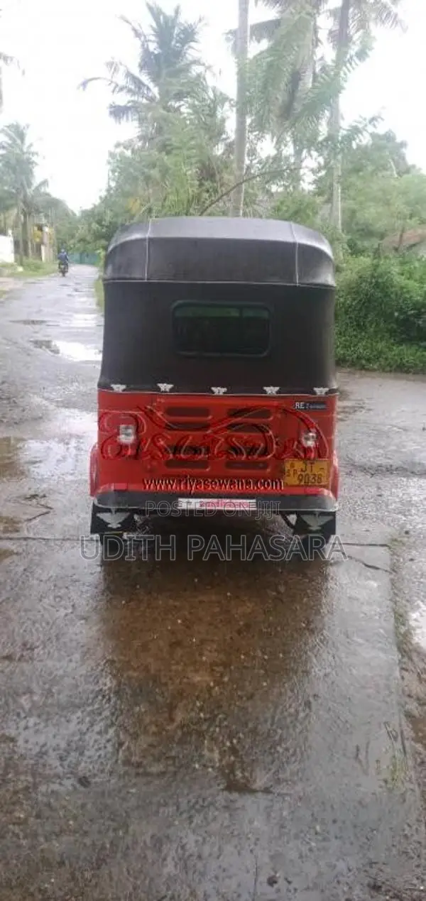 Bajaj RE 2 Stroke 2005 Three Wheel (Used)