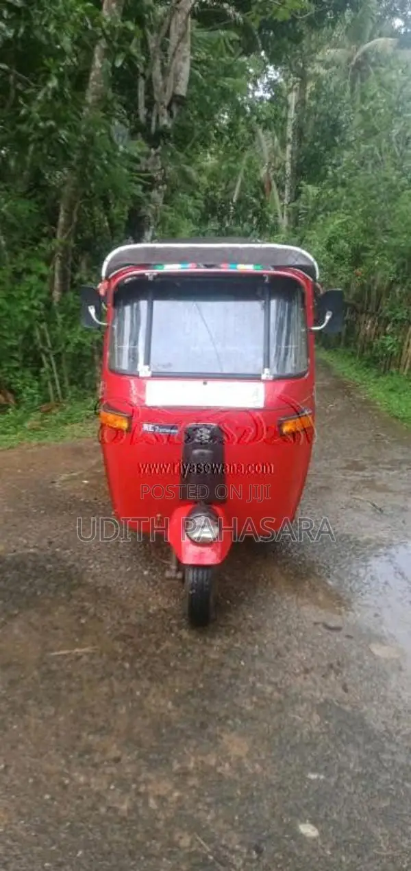 Bajaj RE 2 Stroke 2005 Three Wheel (Used)
