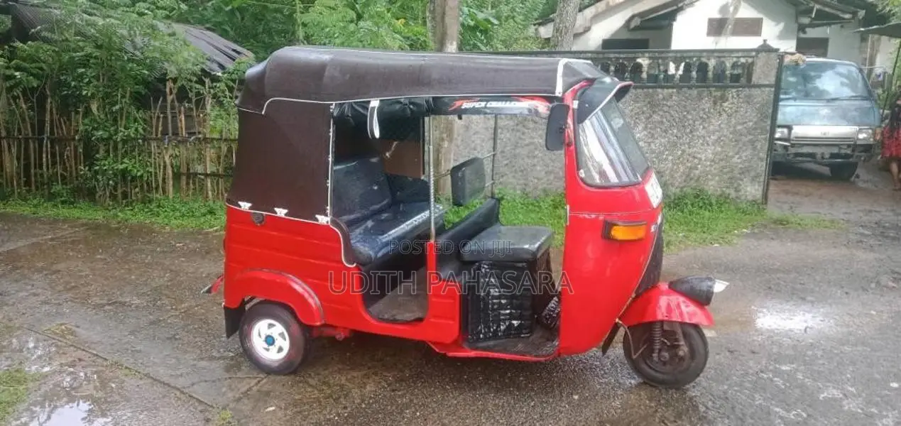 Bajaj RE 2 Stroke 2005 Three Wheel (Used)