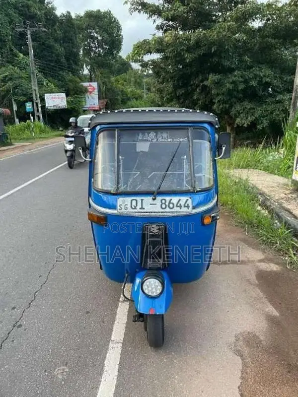 Bajaj RE 2 Stroke 2006 Three Wheel (Used)