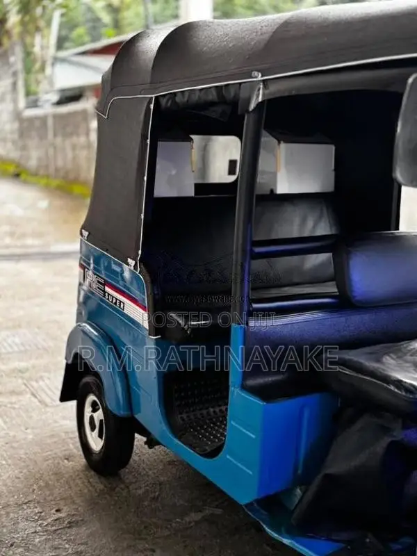 Bajaj RE 2009 Three Wheel (Used)