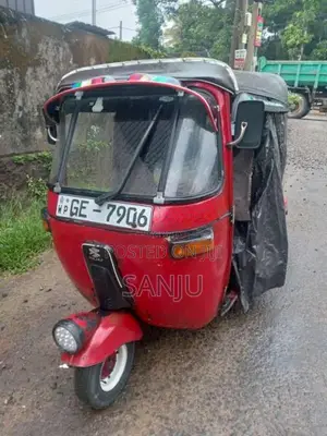 Bajaj 2 Stroke 2000 Three Wheel (Used)