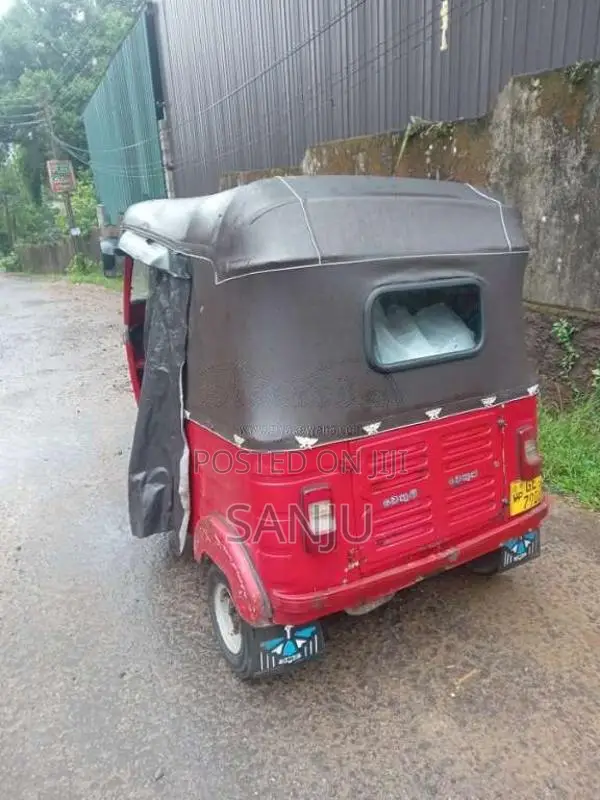Bajaj 2 Stroke 2000 Three Wheel (Used)