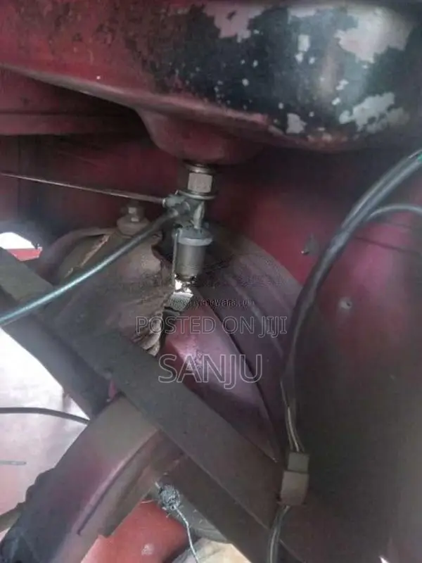 Bajaj 2 Stroke 2000 Three Wheel (Used)