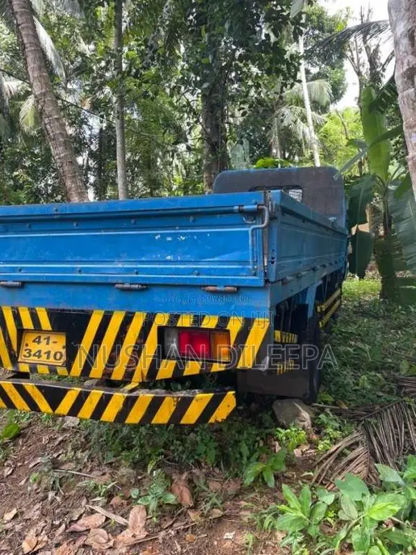 Isuzu ELF 350 1981 Lorry (Used)