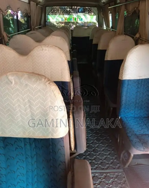 Mitsubishi Rosa 2010 Bus (Used)