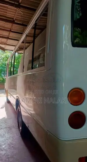 Mitsubishi Rosa 2010 Bus (Used)