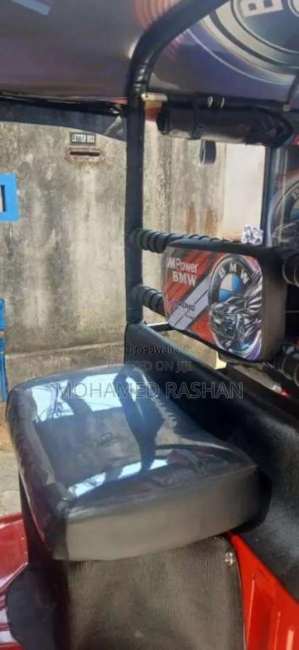 Bajaj 4 Stroke 2007 Three Wheel (Used)