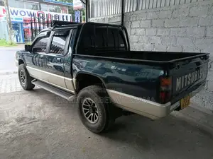 Mitsubishi L200 1992 Pickup (Used)