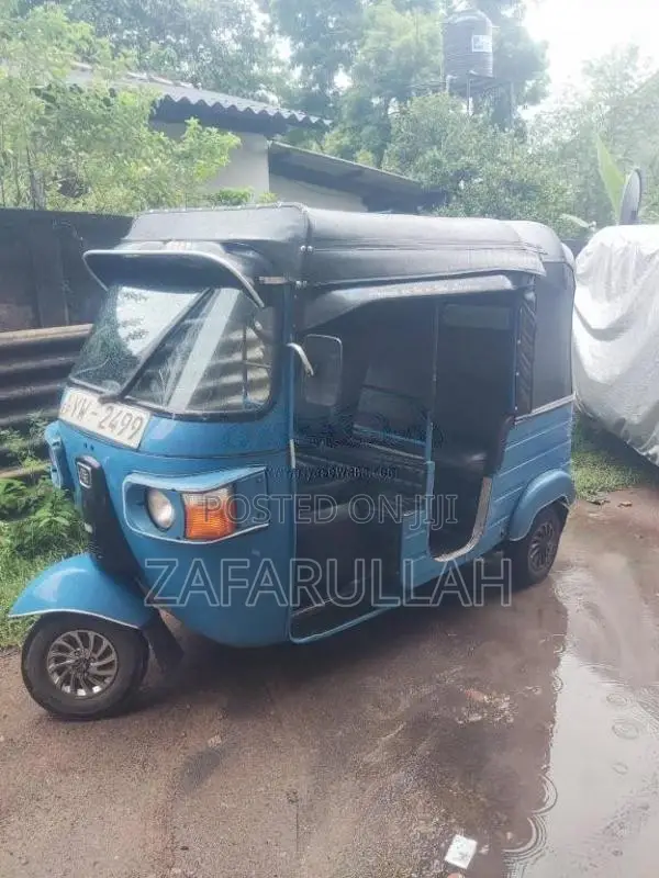 Bajaj 4 stroke 2012 Three Wheel (Used)