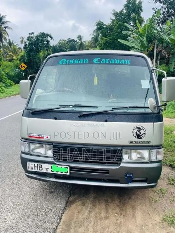 Nissan Caravan 1996 Van (Used)