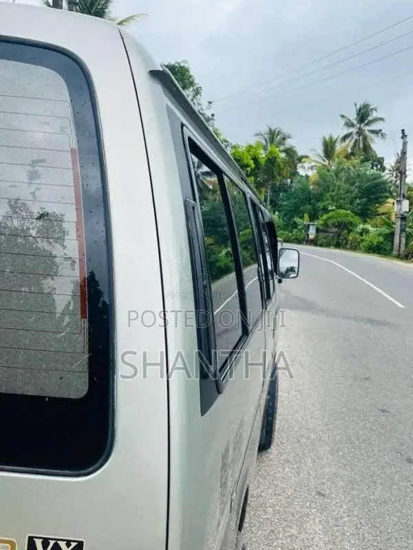 Nissan Caravan 1996 Van (Used)