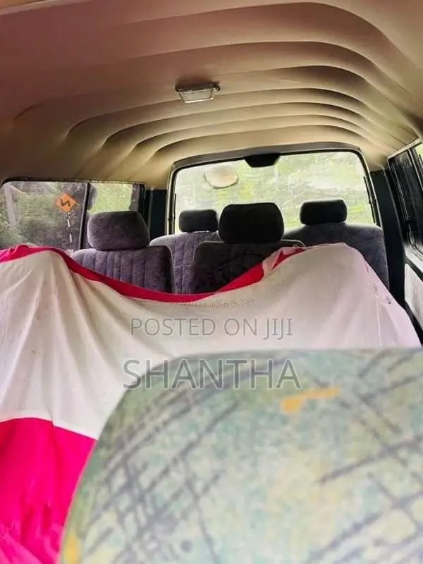 Nissan Caravan 1996 Van (Used)