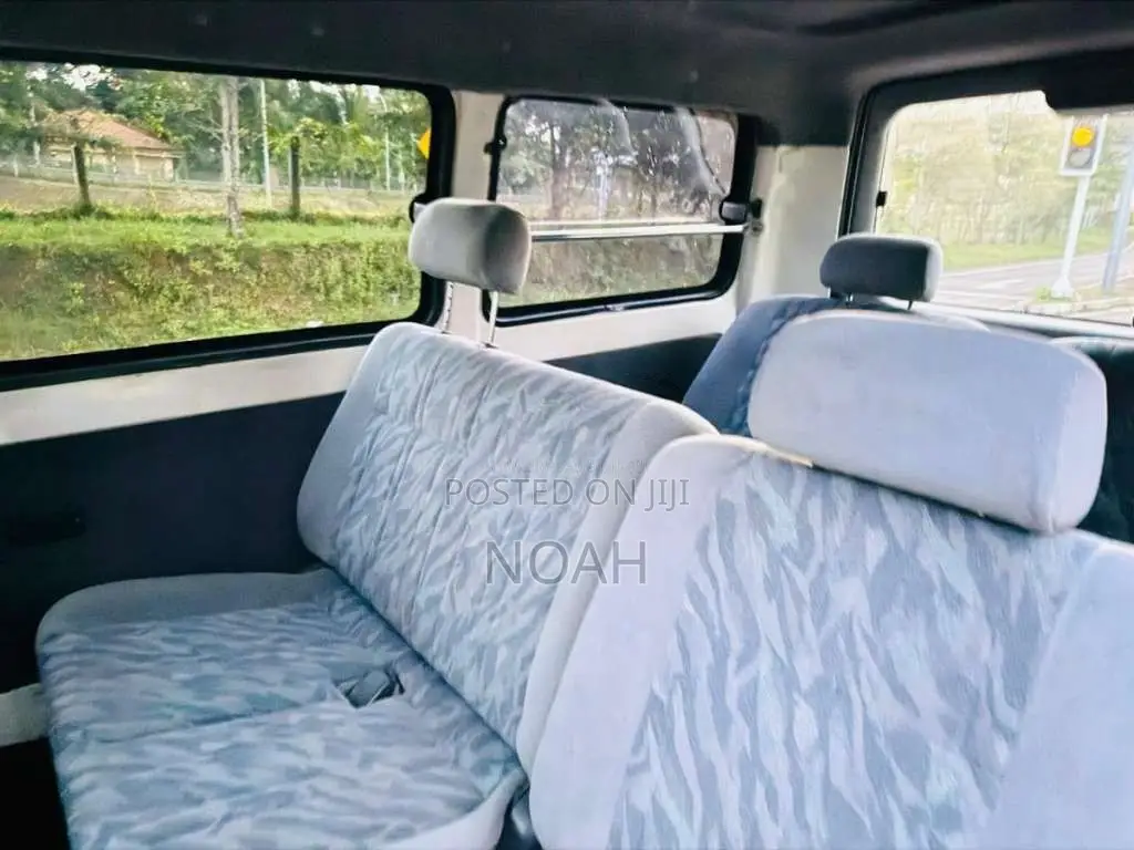 Toyota TownAce Noah 2004 Van (Used)