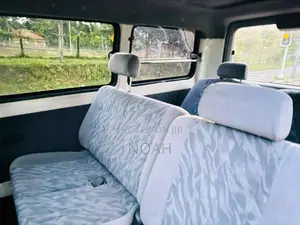Toyota TownAce Noah 2004 Van (Used)