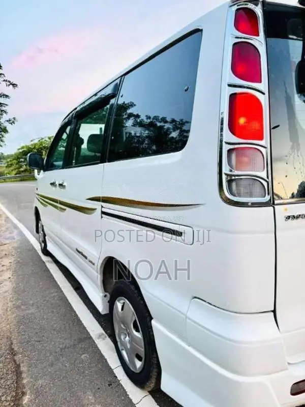 Toyota TownAce Noah 2004 Van (Used)