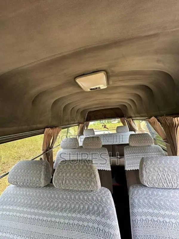 Toyota Dolphin 1999 Van (Used)