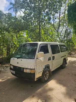 Nissan Caravan 1998 Van (Used)