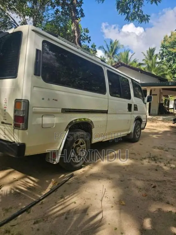 Nissan Caravan 1998 Van (Used)