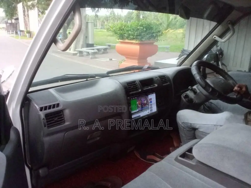 Nissan Vanette 2002 Van (Used)