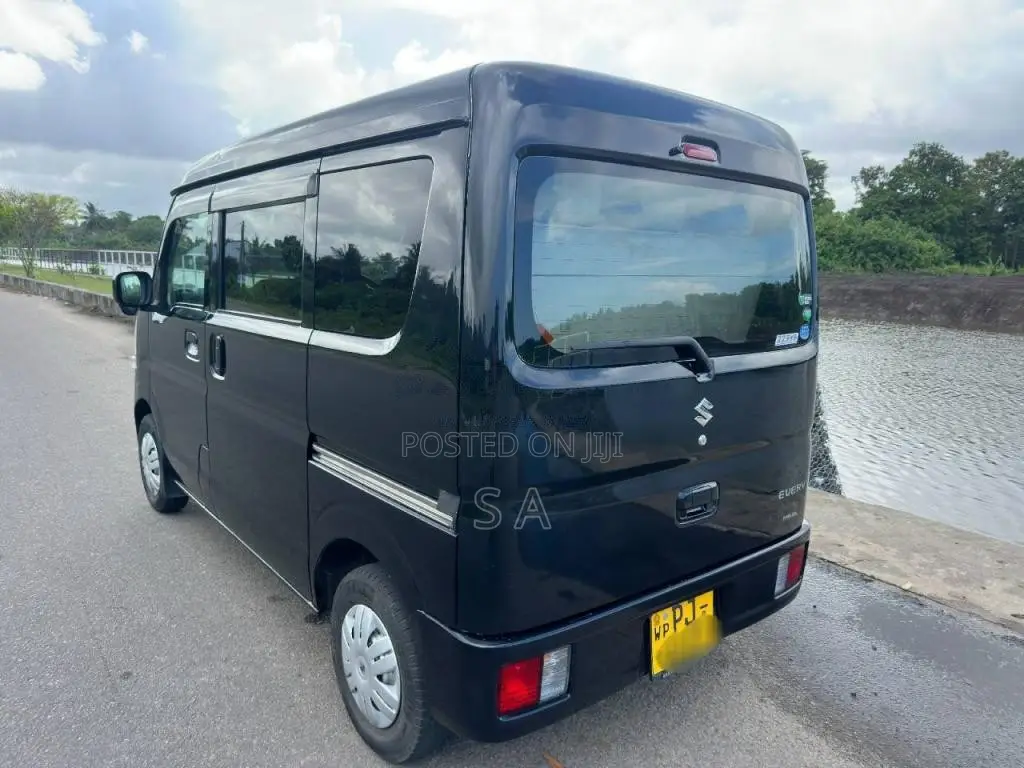 Suzuki Every DA17 2019 Van (Used)