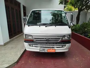 Toyota Dolphin HIACE LH113 2000 Van (Used)