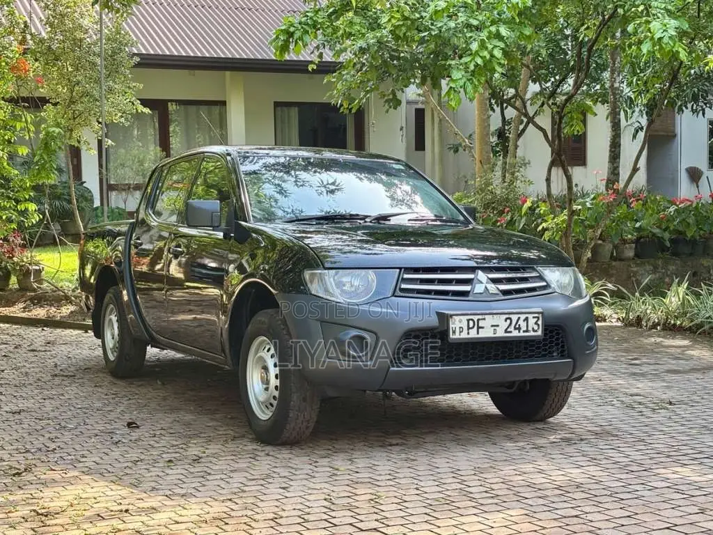 Mitsubishi L200 2WD 2013 Pickup (Used)