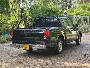 Mitsubishi L200 2WD 2013 Pickup (Used)