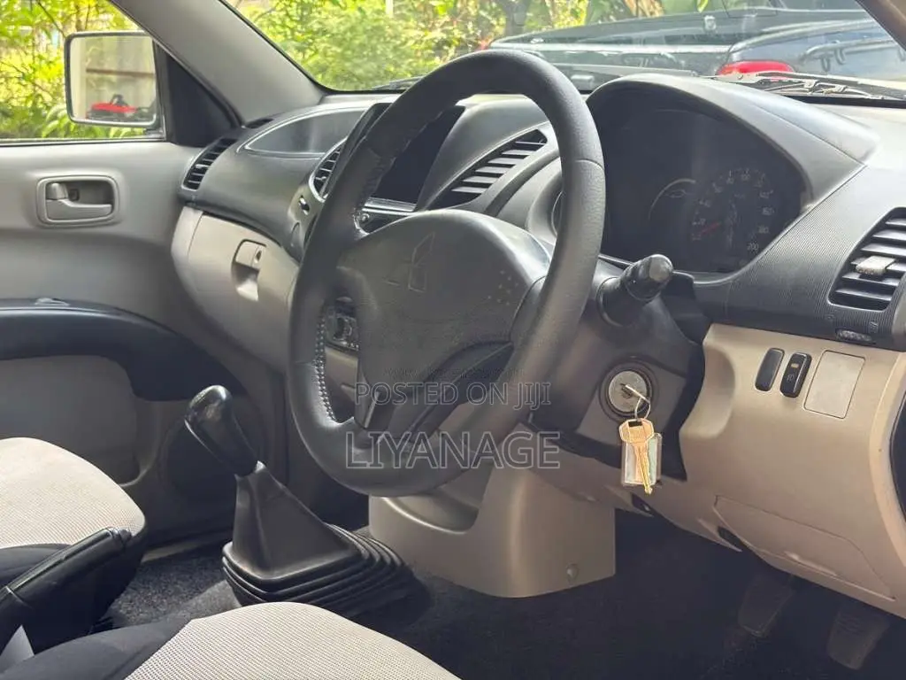 Mitsubishi L200 2WD 2013 Pickup (Used)