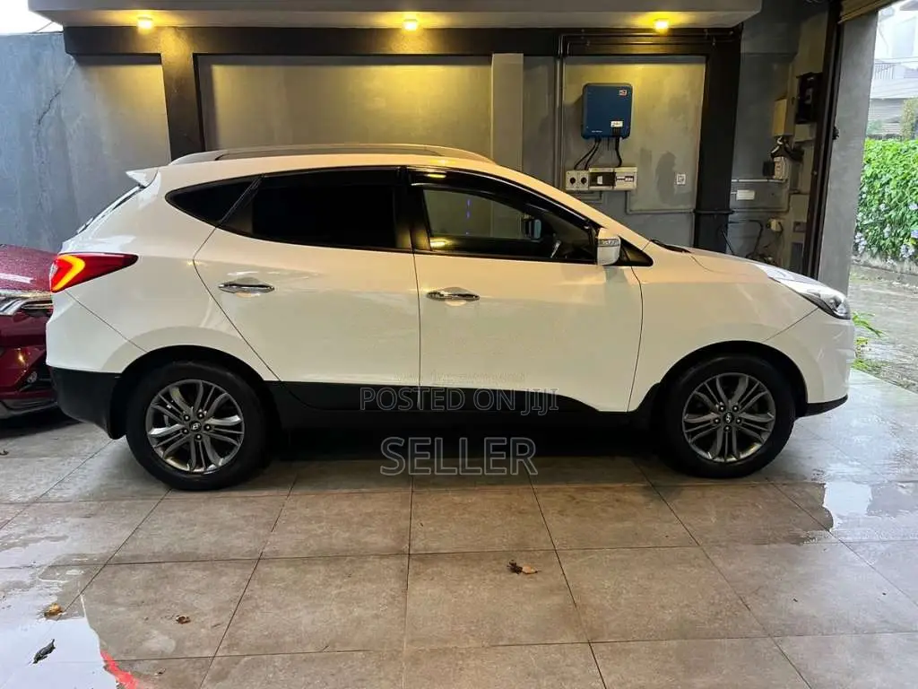 Hyundai Tucson Premium 2014 SUV (Used)