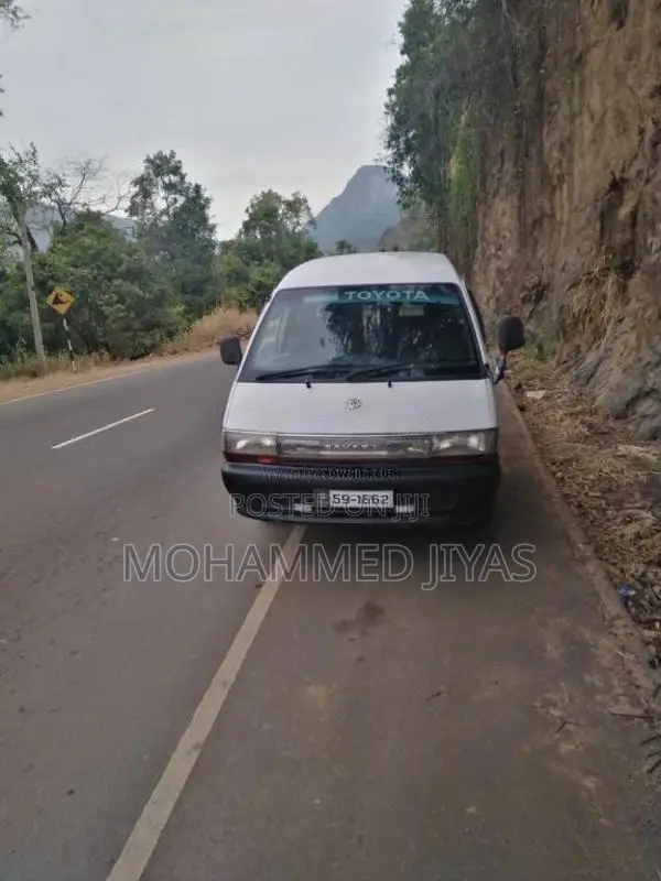 Toyota CR27 1991 Van (Used)