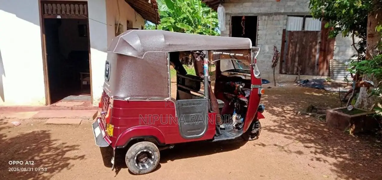 Bajaj 2 Stroke 2002 Three Wheel (Used)