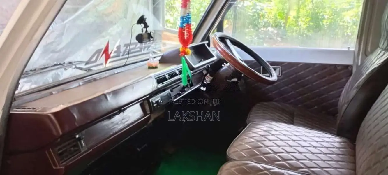 Mitsubishi L300 1986 Van (Used)