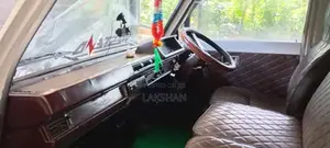 Mitsubishi L300 1986 Van (Used)