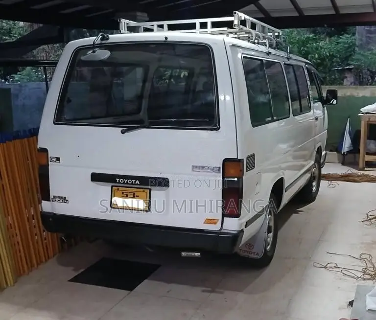 Toyota Shell 1989 Van (Used)