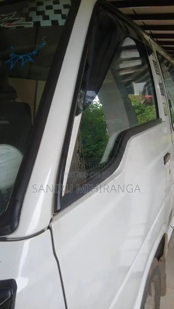 Toyota Shell 1989 Van (Used)