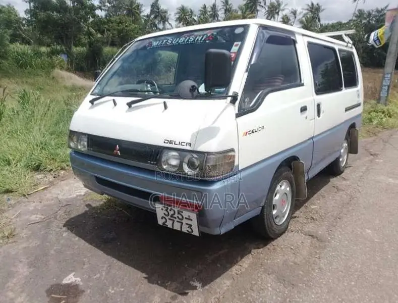 Mitsubishi PO5 1988 Van (Used)
