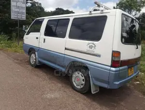Mitsubishi PO5 1988 Van (Used)