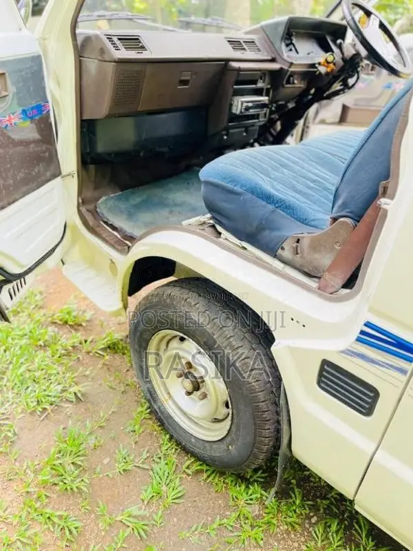Toyota Hiace Shell 1989 Van (Used)