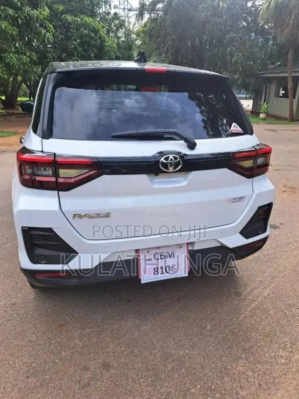 Toyota Raize 2024 SUV (Used)