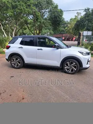 Toyota Raize 2024 SUV (Used)