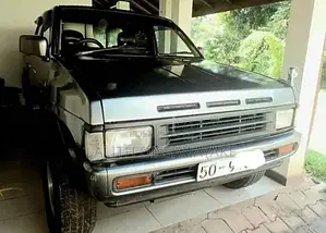 Nissan UBMD21 1990 Pickup (Used)