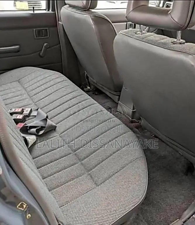 Nissan UBMD21 1990 Pickup (Used)