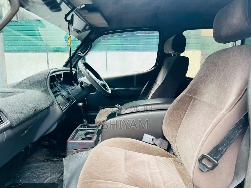 Toyota HIACE 1996 Van (Used)