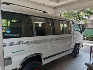 Nissan Caravan 1988 Van (Used)