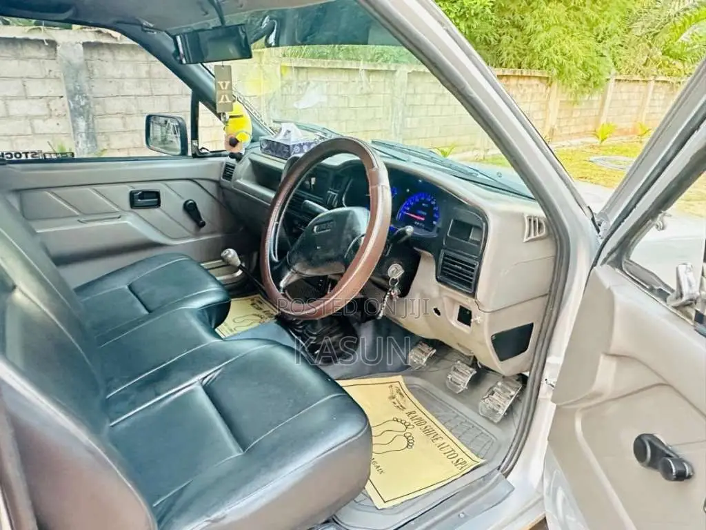 Isuzu 4wd 1998 Pickup (Used)