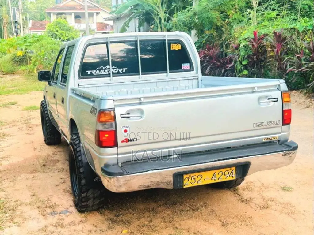 Isuzu 4wd 1998 Pickup (Used)