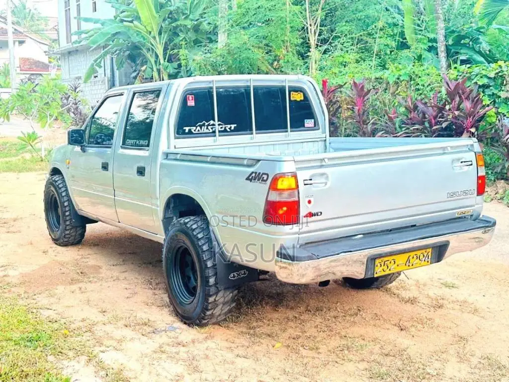 Isuzu 4wd 1998 Pickup (Used)