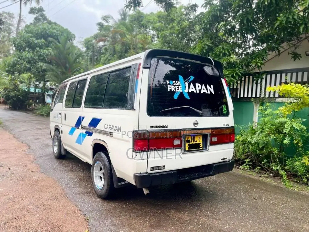 Nissan Caravan 1998 Van (Used)